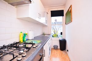 Kitchen- click for photo gallery